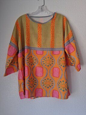 Blouse women's size M multicolored pullover